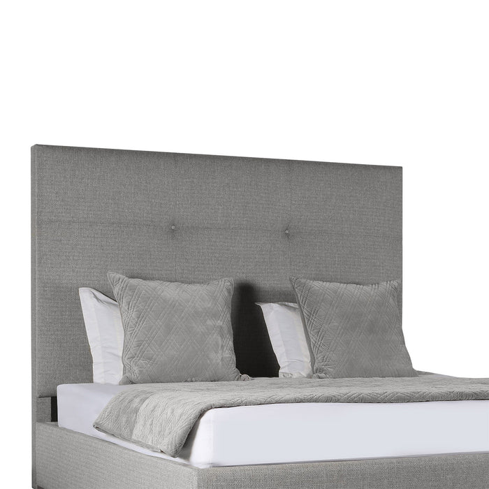 Moyra Simple Tufted Bed